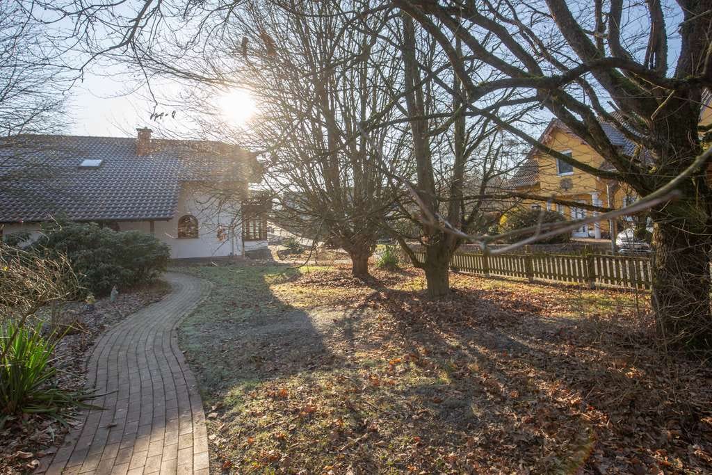 Immobilie in Rabenau - Wunderschönes, großzügige Wohnhaus – mit Rollstuhl gerechten Erdgeschoß - Bild 2
