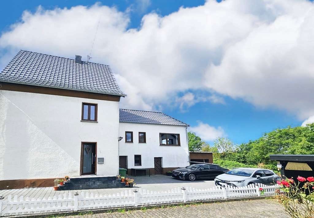 Immobilie in Kasbach-Ohlenberg - Hochwertig renoviertes Wohnhaus mit tollem Ausblick in Höhenlage. Ca. 30 Minuten bis Bonn. - Bild 0
