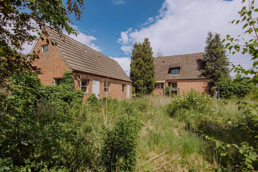 Immobilie in Großenaspe - 1.094 m² Grundstück mit Wohnhaus, Einliegerwohnung und viel Potenzial (provisionsfrei). - Bild 2
