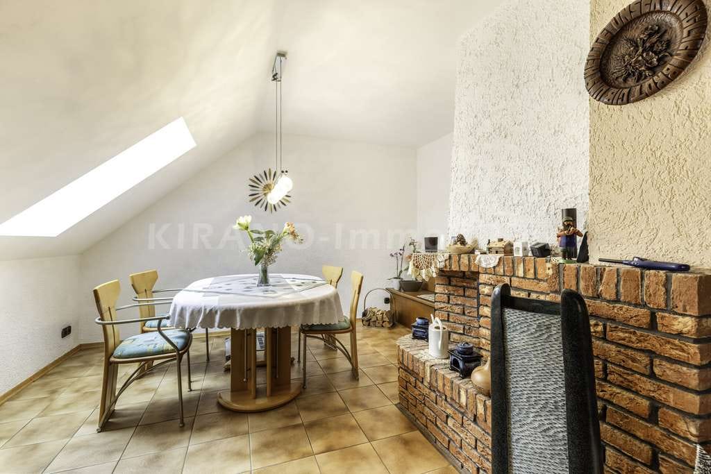 Immobilie in Glauburg - Energieeffizient saniertes Zweifamilienhaus mit Büro und gepflegtem Garten in Glauburg - Bild 4