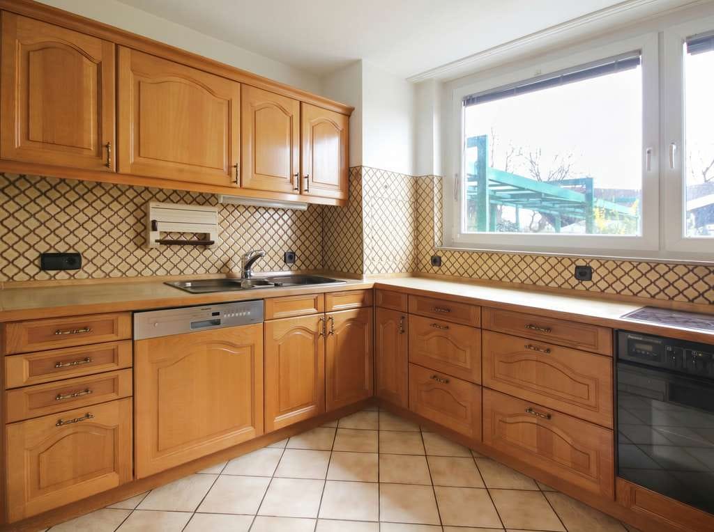 Immobilie in Kornwestheim - Helle 3,5-Zimmer-Wohnung mit Balkon, Feldnähe und großem Gestaltungspotenzial - Bild 2
