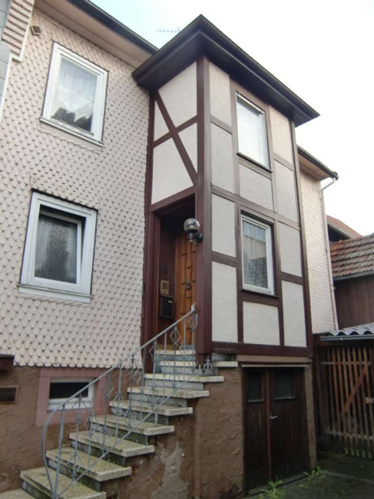Immobilie in Bad Soden-Salmünster - "SCHNÄPPCHEN" Wohnhaus mit Charme, ca.  150 m² Wfl., 7 Zimmer, 299  m² Grundstück - Bild 1
