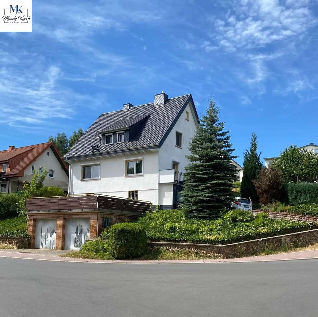Immobilie in Hohenroda - Einfamilienhaus mit Zukunft: 6 Zimmer für die eigene Familie oder renditestark vermieten an Monteure - Bild 0