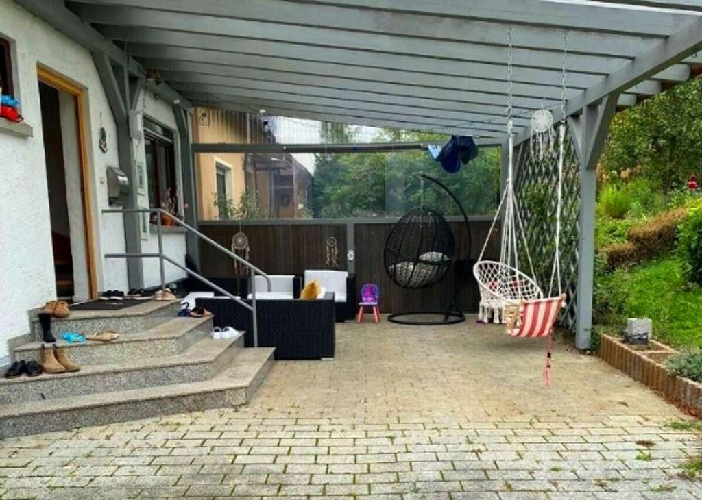 Immobilie in Krautheim - Schöne DHH mit Doppelgarage und großem Garten in Krautheim - Bild 3