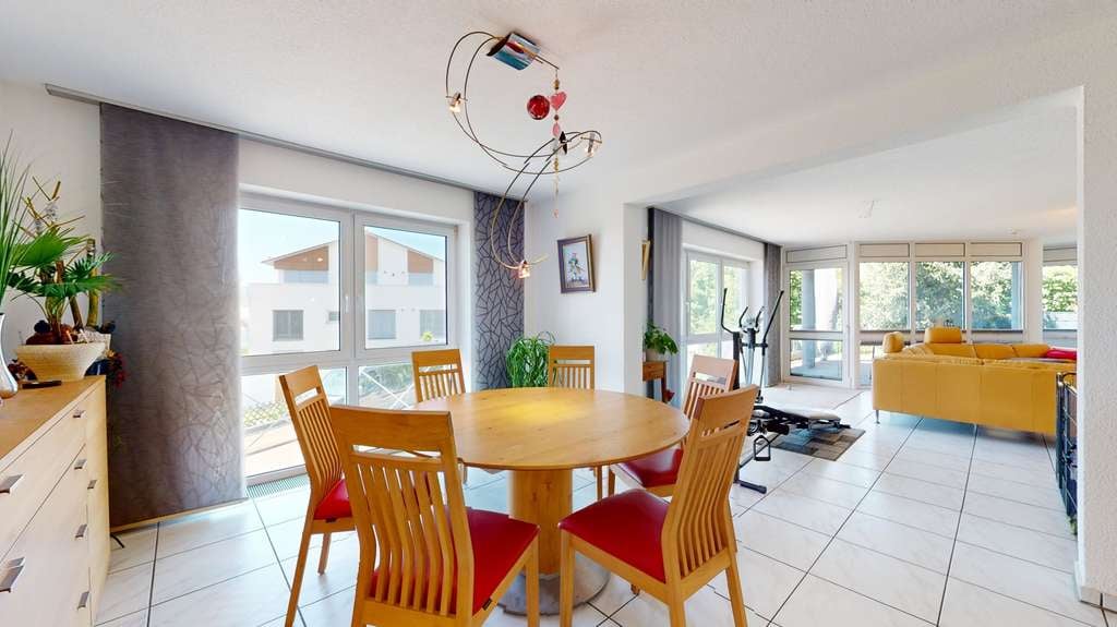 Immobilie in Elchingen - MODERNES ZWEIFAMILIENHAUS MIT SOLARENERGIE IN OBERELCHINGEN - Bild 2
