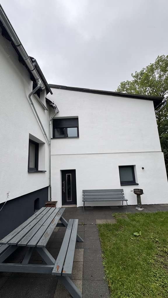 Immobilie in Medebach - Mehr Platz geht kaum: Familienhaus mit 9 Zimmern, Garten & Finanzierungsvorteil - Bild 3