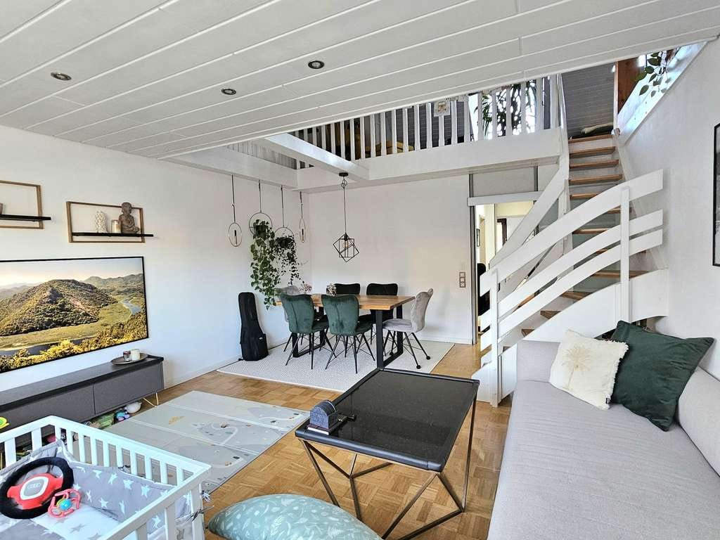 Immobilie in Benningen am Neckar - Moderne Maisonette Wohnung mit traumhaftem Blick auf Neckar und Weinberge - Bild 3
