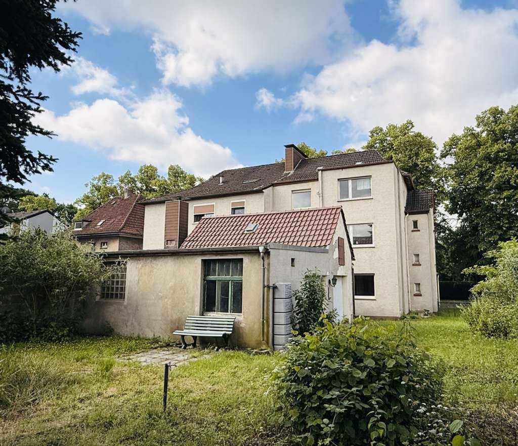 Immobilie in Marl - Sanierungsbedürftiges 3-Familienhaus auf 575 m² Grundstück in Marl-Sinsen – ideales Anlageobjekt - Bild 1