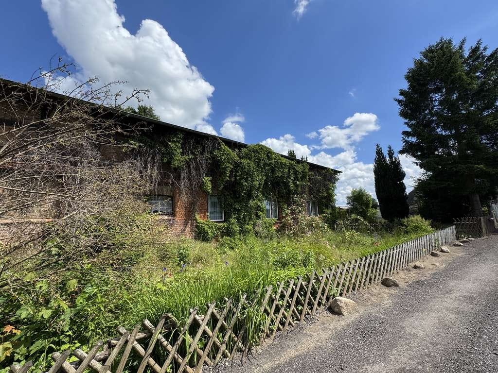 Immobilie in Dorf Mecklenburg - Charmantes Bauernhaus mit großem Grundstück und vielfältigen Nutzungsmöglichkeiten - Bild 2