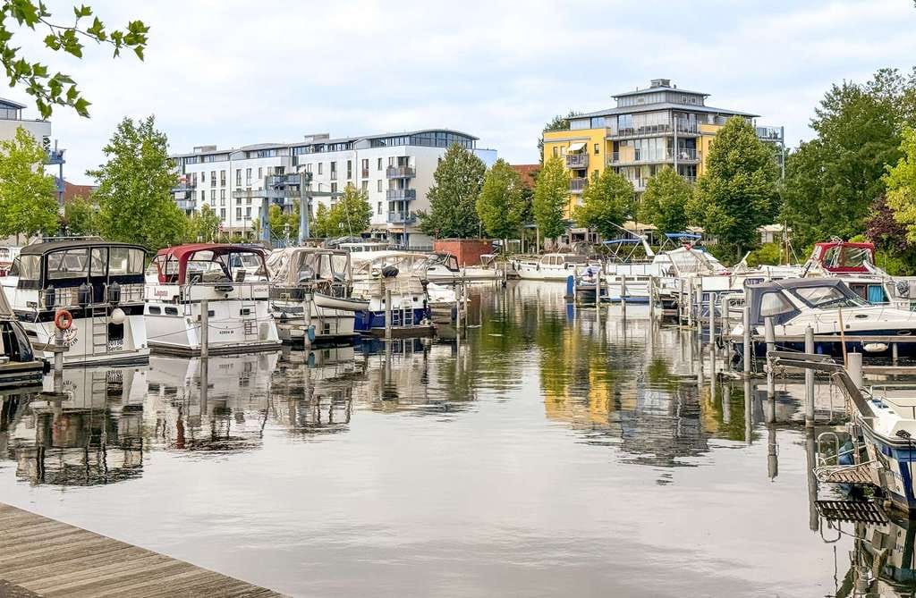 Immobilie in Hennigsdorf - Vermietete Eigentumswohnung - Kapitalanlage mit laufenden Mieteinnahmen am Yachthafen in Hennigsdorf - Bild 0