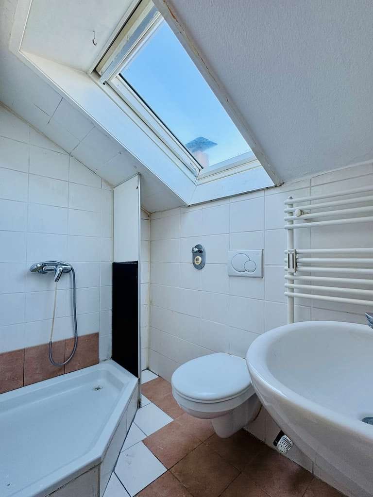 Immobilie in Freiberg am Neckar - Ein Knaller - Dachgeschosstraum 2 Zimmer - sofort frei - zu verkaufen - Bild 3