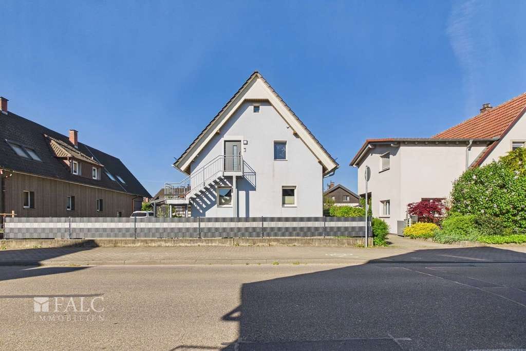Immobilie in Schutterwald - Umfassend modernisiertes und in weiten Teilen saniertes und zentrales Wohnhaus mit Einliegerwohnung - Bild 1