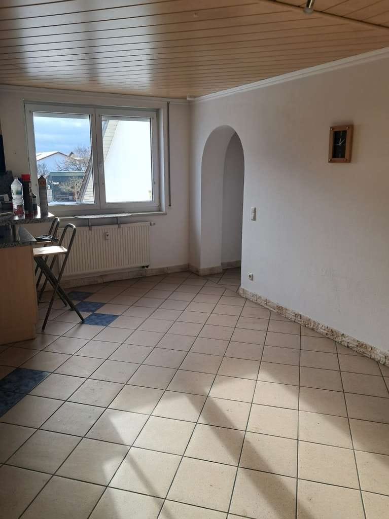 Immobilie in Hemau - Lichtdurchflutete, offene Wohnung mit Gartenanteil - Bild 1
