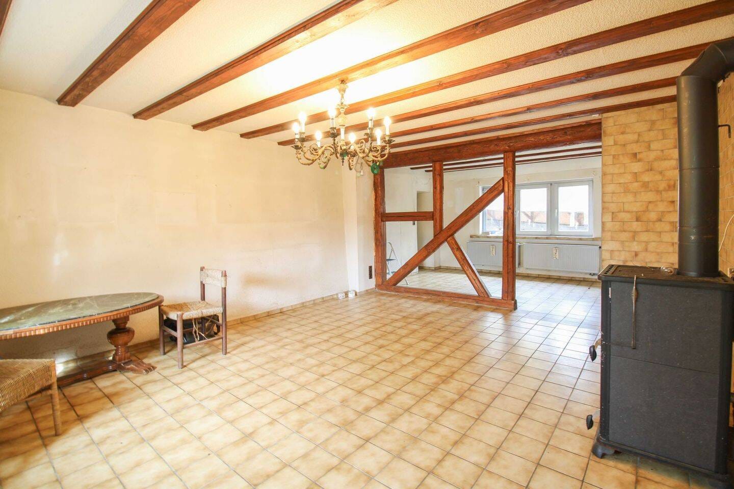 Immobilie in Wölferlingen - Einfamilienhaus mit Ausbaupotential, Garage und Freistellplatz - Bild 2