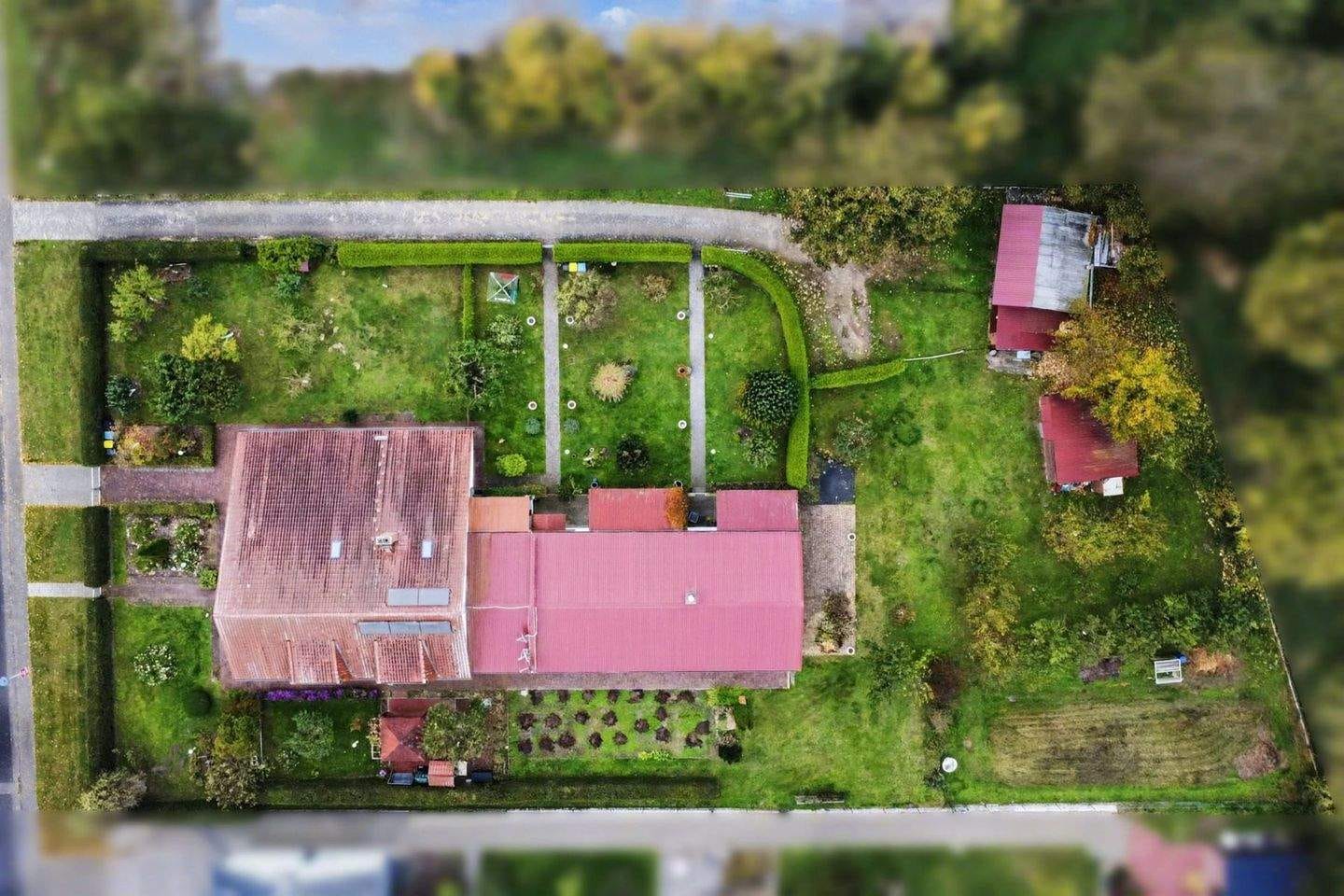 Immobilie in Schwedt/Oder - Wohnraum für alle: Großes 7-Zimmer-EFH & 3 Mietwohnungen auf einem Grundstück vereint - Bild 4