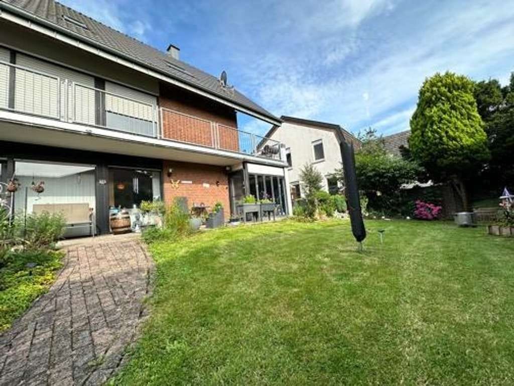 Immobilie in Kleve - Vollvermietetes Mehrfamilienhaus in Kleve, 3 Einheiten, ca. 5,3 % Rendite, provisionsfrei - Bild 1