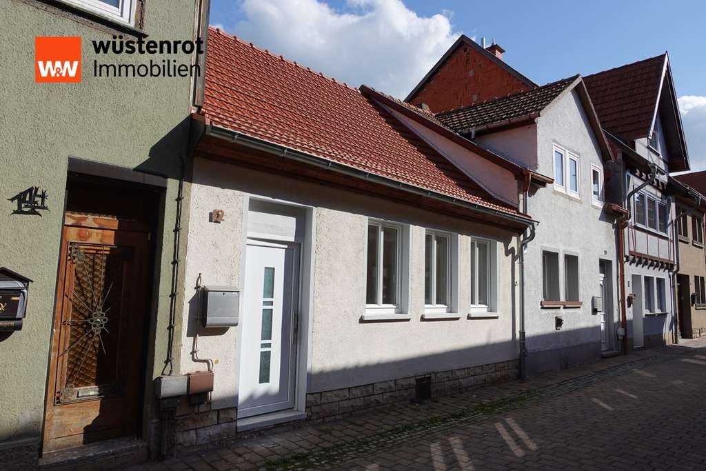 Immobilie in Bad Tennstedt - Gemütliches Einfamilienhaus mit verschiedenen Nutzungsperspektiven - Bild 0