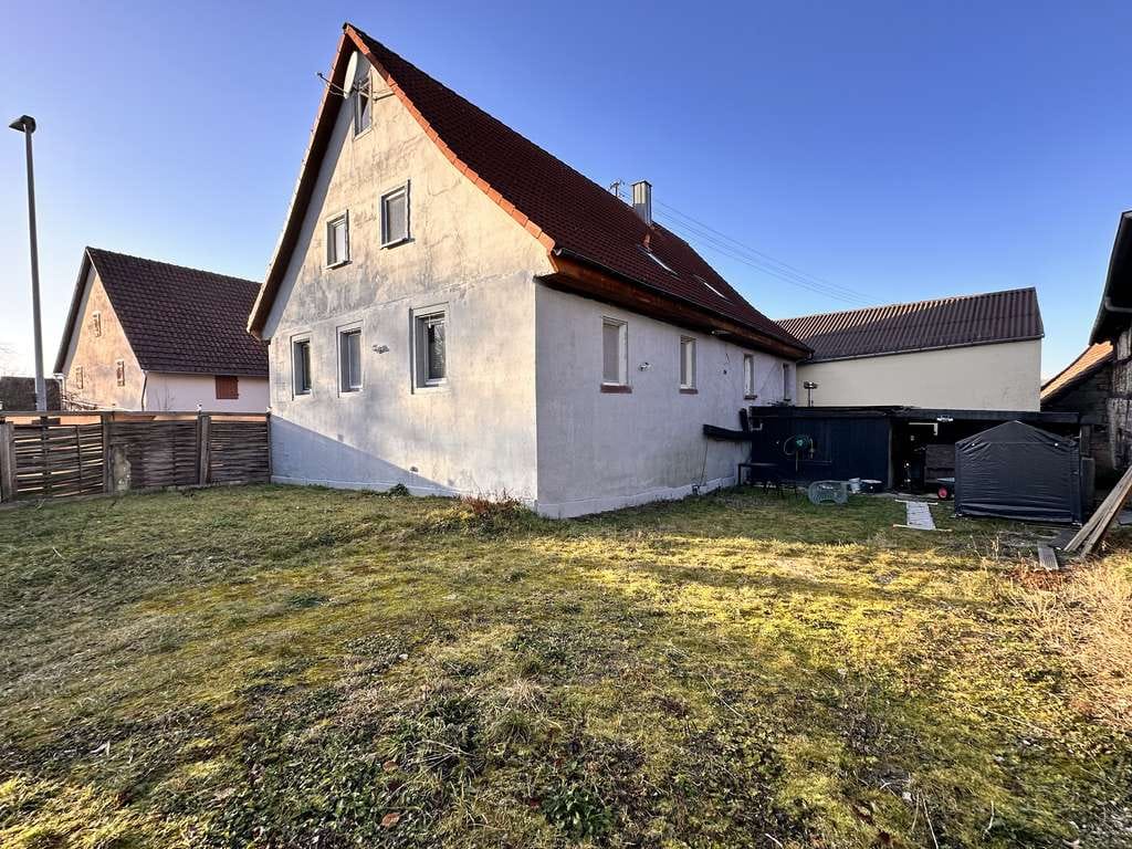 Immobilie in Blaufelden - Großzügiges Wohnhaus mit PV-Anlage, Nebengebäuden & Teilungspotenzial – Ortsrandlage Billingsbach - Bild 1