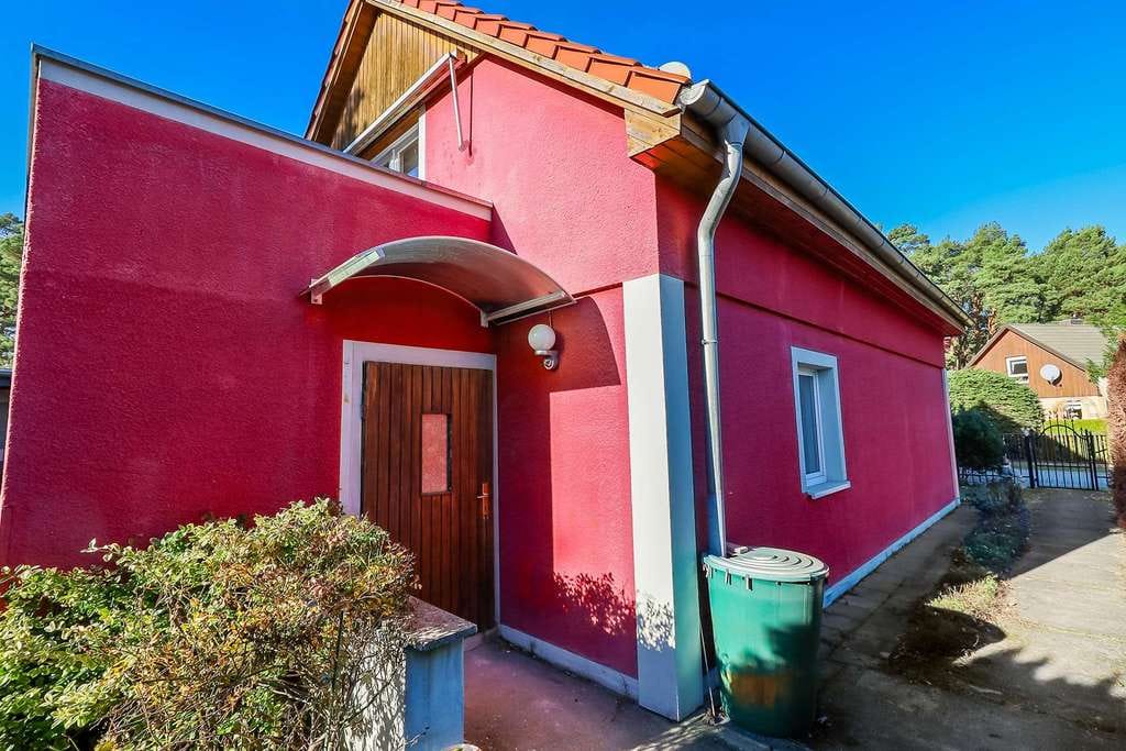 Immobilie in Erkner - Power auf dem Dach: Ein Haus, das Farbe und Stil bekennt - Bild 1