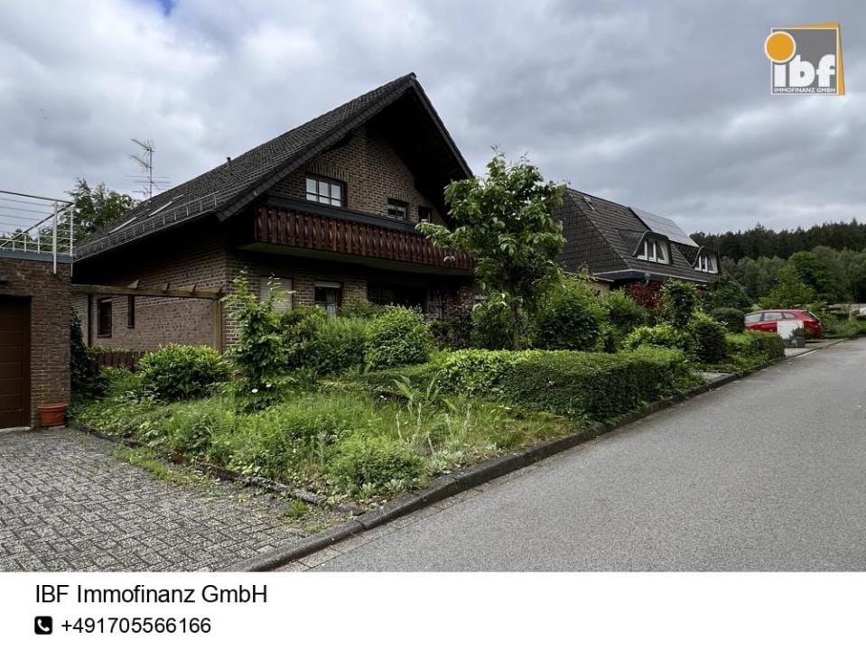 Immobilie in Roetgen - +++ IBF Immo +++ Freistehendes geräumiges Einfamilienhaus in ruhiger Lage von Roetgen Rott! - Bild 0