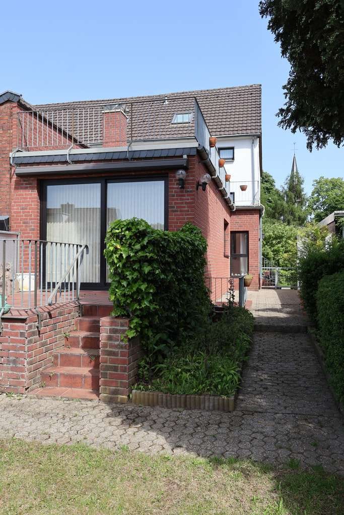 Immobilie in Düren - Handwerker aufgepasst! Reiheneckhaus mit Potenzial! - Bild 1