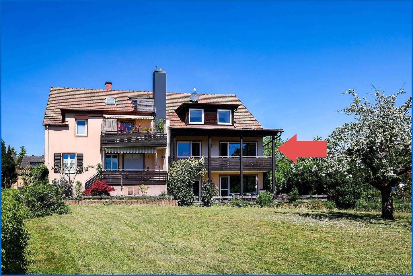 Immobilie in Gaienhofen - 4 Zi. Whg. im 1. OG in unmittelbarer Seenähe mit Balkon, Terrasse und Gartenanteil und Garage - Bild 1