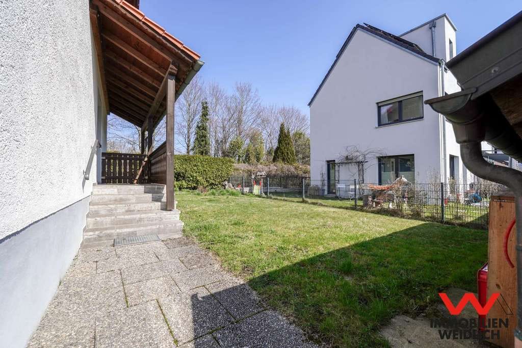 Immobilie in Zorneding - "Ein Haus, viele Möglichkeiten: Ideal für Mehrgenerationen, Mitarbeiter oder Rendite" - Bild 1