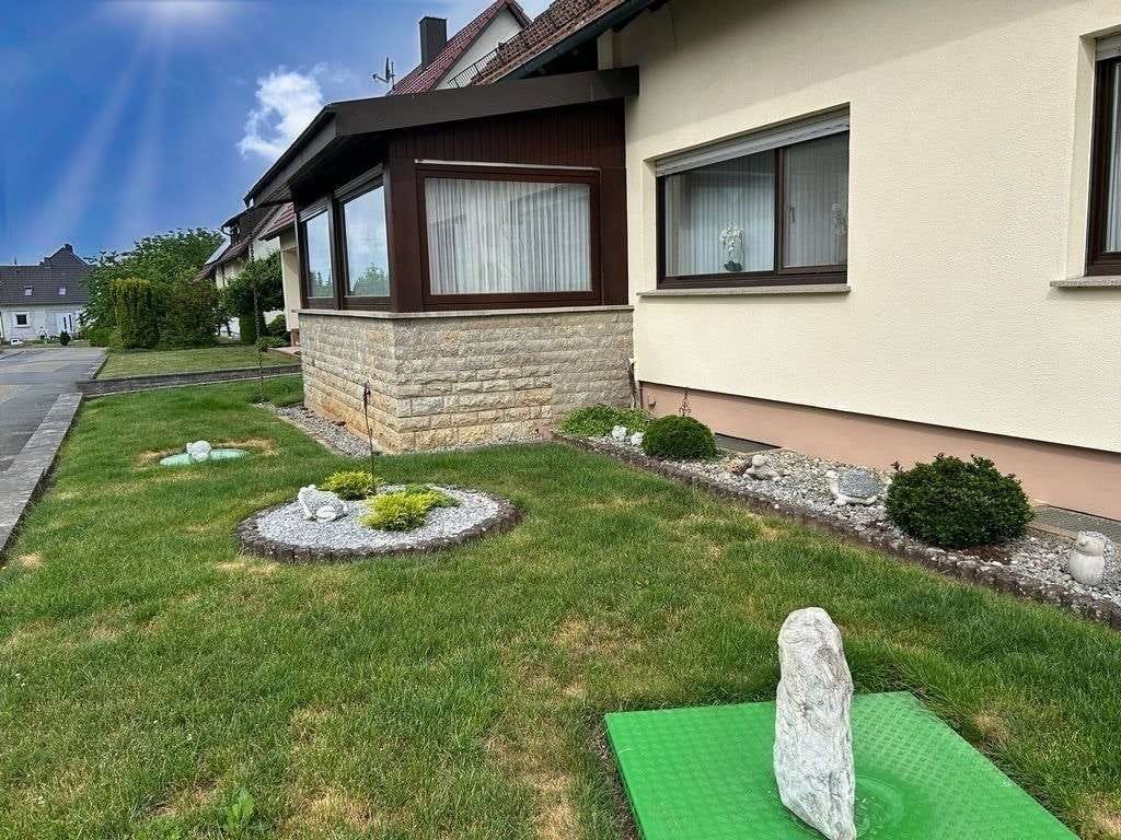 Immobilie in Rosenberg - Ein Zuhause zum Ankommen – Einfamilienhaus in traumhafter Ortsrandlage mit freiem Blick ins Grüne - Bild 2