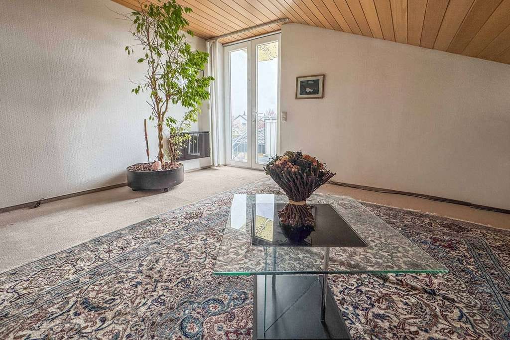 Immobilie in Obermichelbach - Haus-im-Haus Gefühl! 3-Zimmer-Wohnung mit Galerie, Ankleide & eigenem Zugang im Zweifamilienhaus - Bild 1