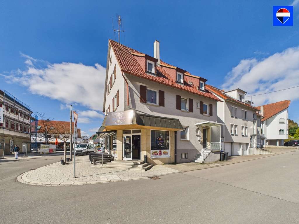 Immobilie in Nufringen - Wohn- und Geschäftshaus mit Gastronomie, 2 Wohnungen, Balkon, Gewölbekeller & Doppelgarage - Bild 0