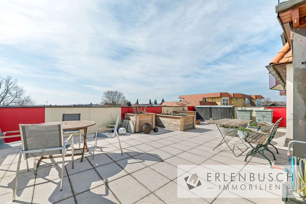 Immobilie in Welzheim - Wohnen mit besonderer Dachterrasse in Welzheim - sofort bezugsfrei - Bild 1