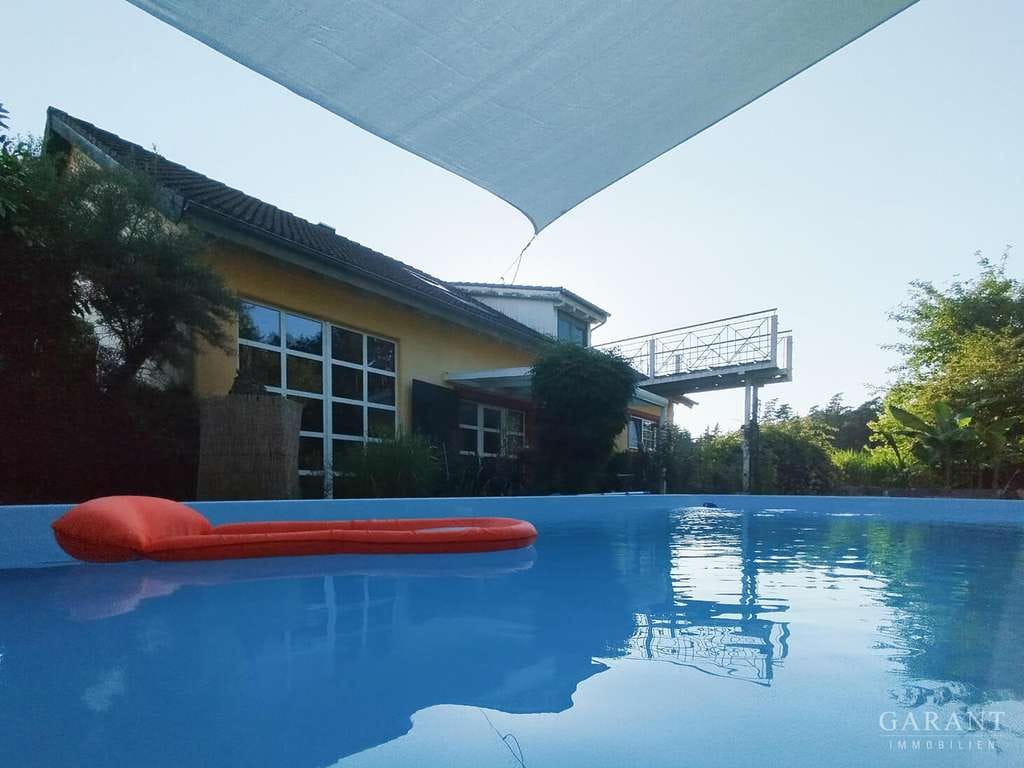 Immobilie in Stödtlen - Landhaus bei Stödtlen: ca. 259 m² Wohnen, Pool & eigene Energie - Pferdehaltung möglich - Bild 0