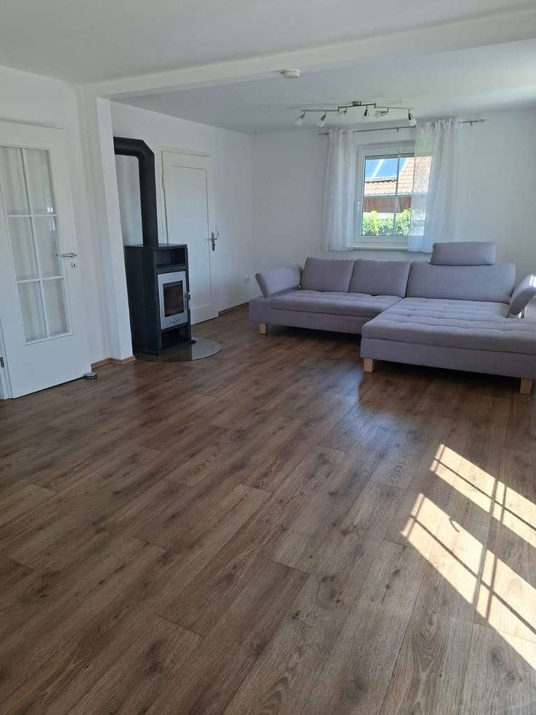 Immobilie in Durchhausen - Nettes Häusle 2,5 Zi. (DHH) am Ortsrand m. Balkon/Garage/Keller - Bild 3