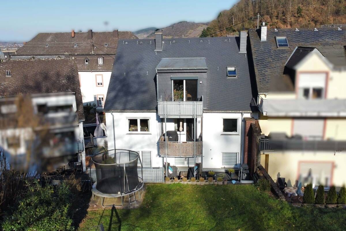 Immobilie in Kenn - Stabile Mieten, starke Perspektive - Mehrfamilienhaus als Kapitalanlage in Kenn - Bild 1