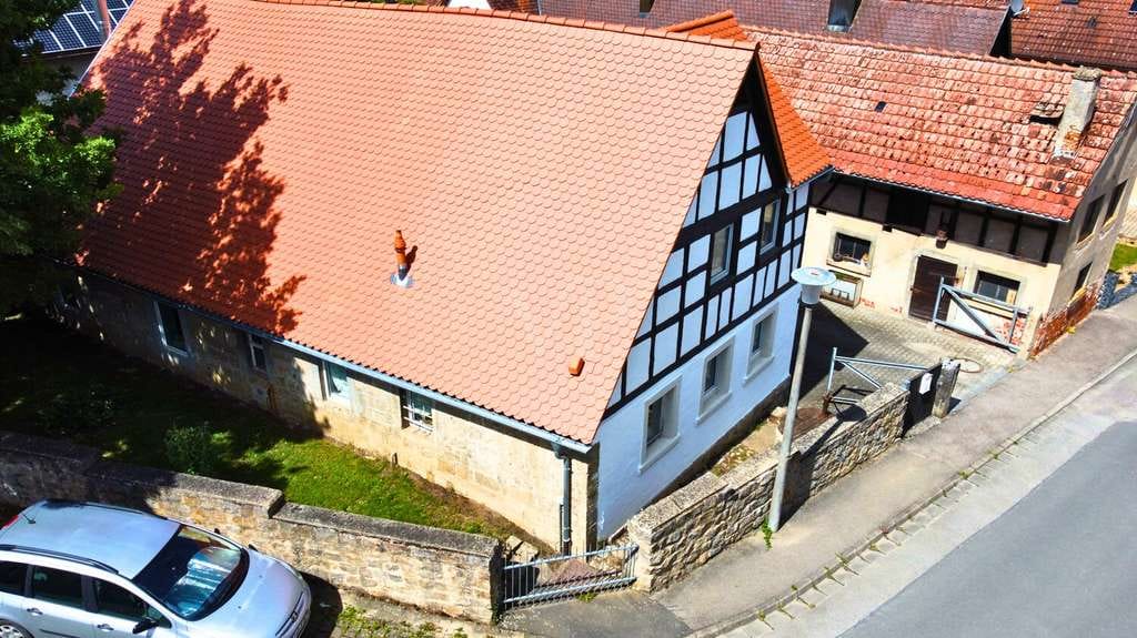 Immobilie in Gollhofen - Ein Landhaus mit Herz viel Platz und liebevolle Details - Bild 2