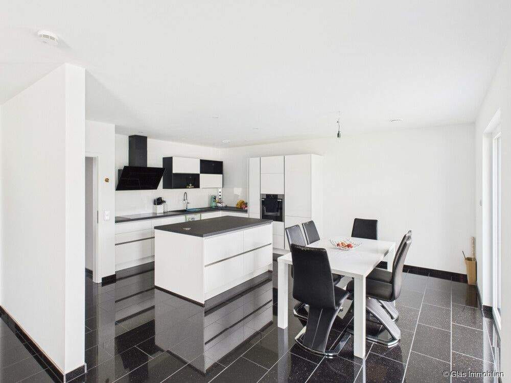 Immobilie in Rödersheim-Gronau - Neuwertiges Einfamilienhaus in ruhiger, sonniger Wohnlage - Bild 4