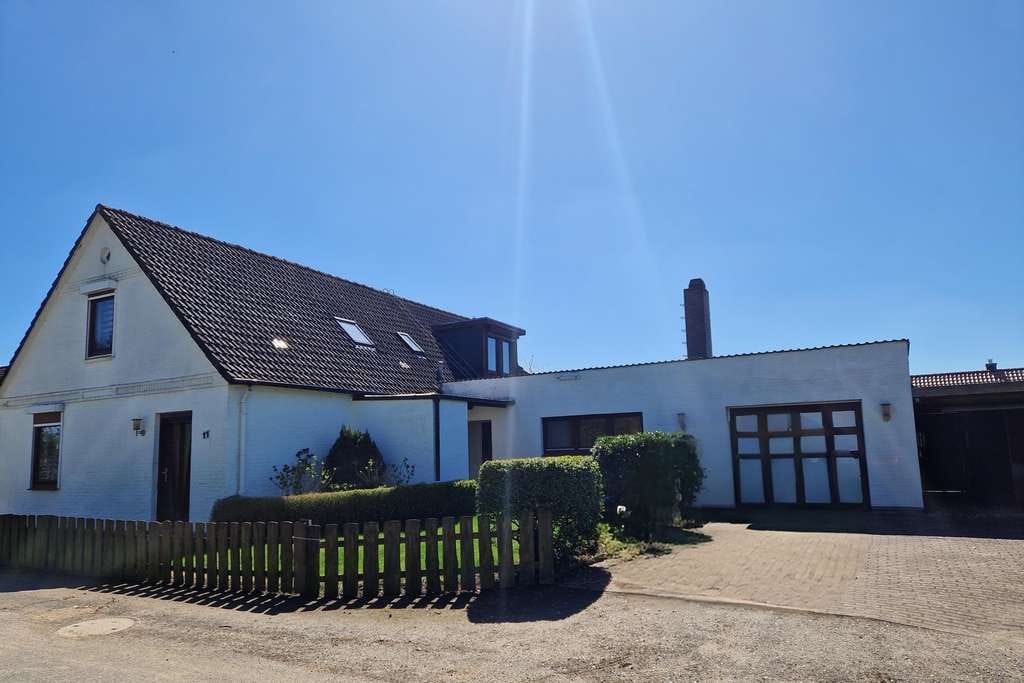 Immobilie in Grönwohld - Einfamilienhaus mit Einliegerwohnung - Bild 1