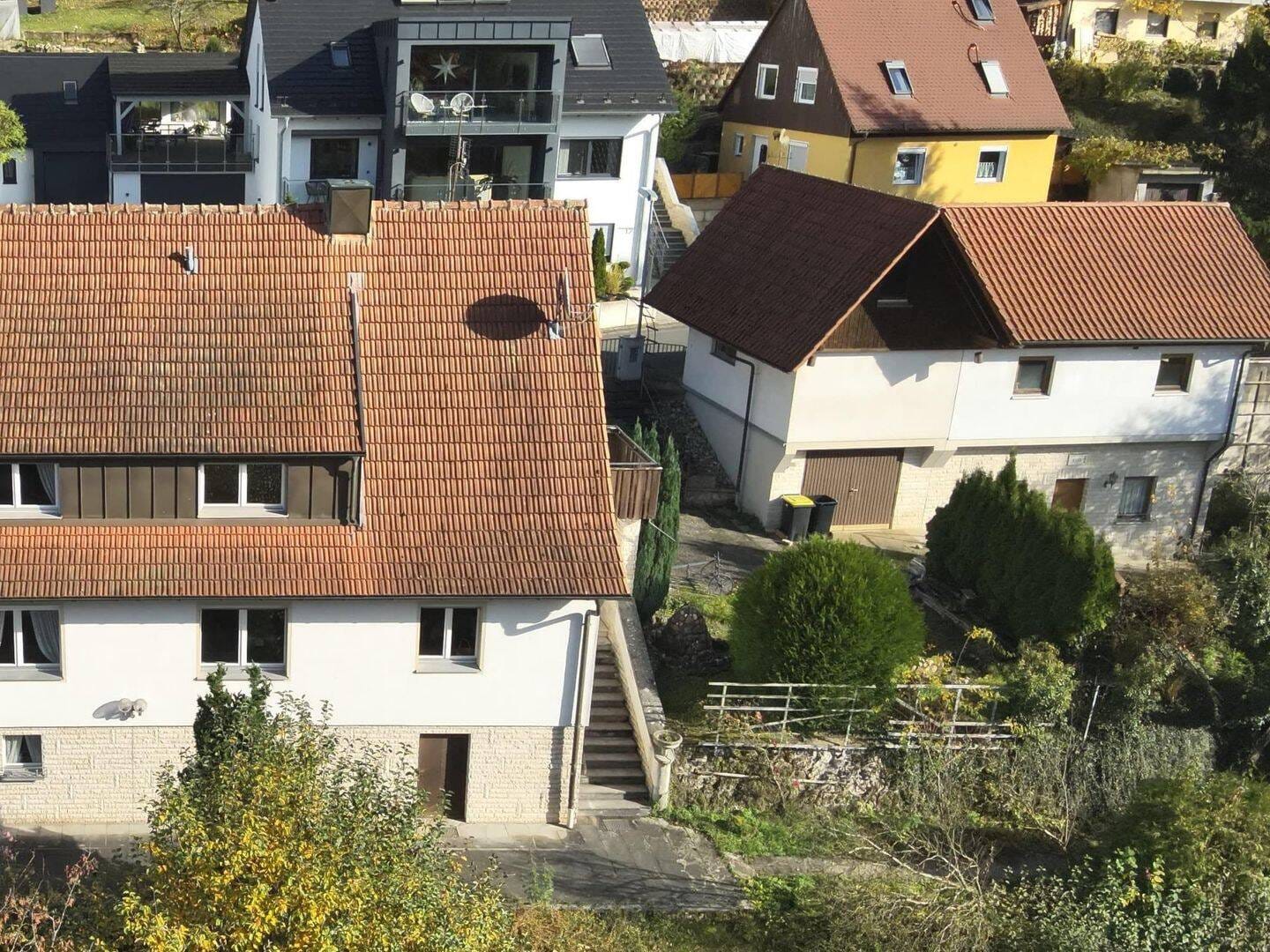 Immobilie in Ebermannstadt - Doppelhaushäfte mit großem Grundstück - Bild 1