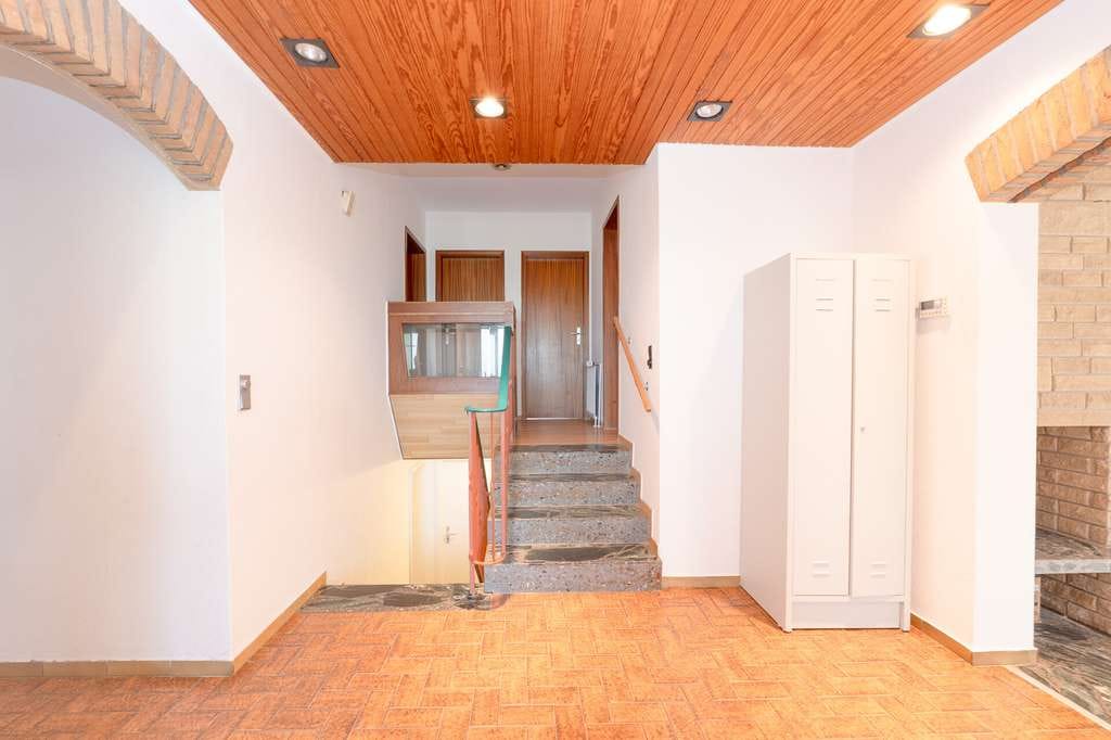 Immobilie in Fredenbeck - Familienfreundliches Split-Level-Haus mit Kamin, Souterrain und großem Garten am Naturschutzgebiet - Bild 3