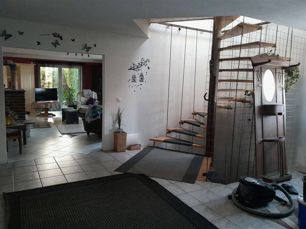 Immobilie in Niederalteich - freistehendes Einfamilienhaus mit großem Garten - ideal für Familie - Bild 1