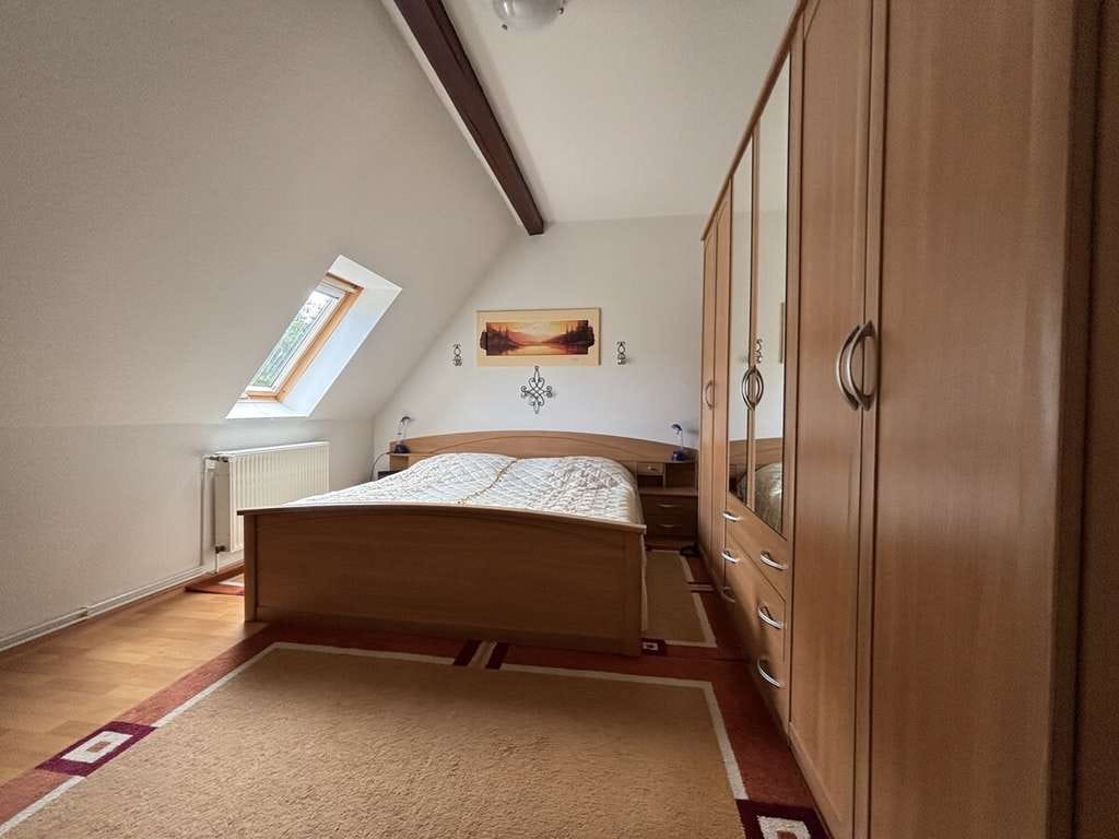 Immobilie in Niedergörsdorf - Niedergörsdorf: Charmantes Reihenhaus mit großem Naturgrundstück – sanierter Altbau in ruhiger Lage - Bild 3