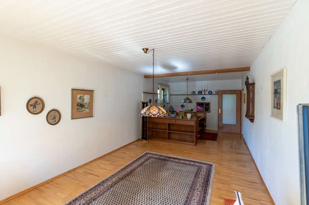 Immobilie in Kiefersfelden - Geräumige 4-Zimmer-Wohnung mit zwei Balkonen – perfekt für Familien und Pendler - Bild 5