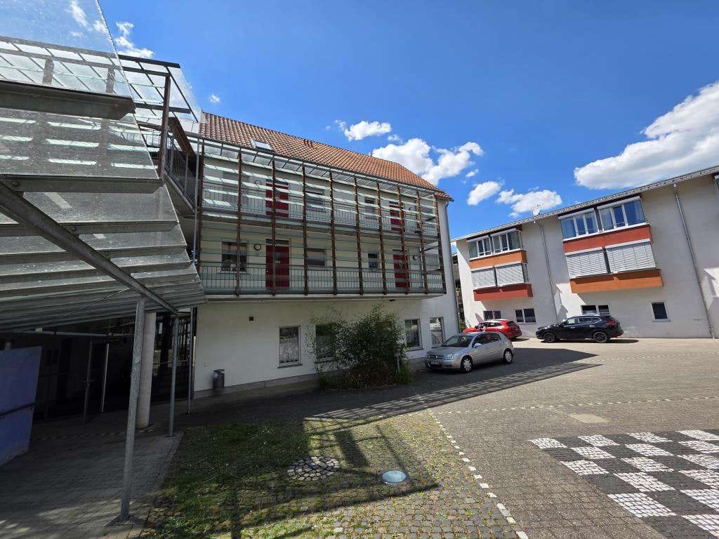 Immobilie in Schwaikheim - *PROVISIONSFREI* Betreutes Wohnen im Herzen von Schwaikheim 1,5-Zimmerwohnung mit Aufzug und Balkon! - Bild 1