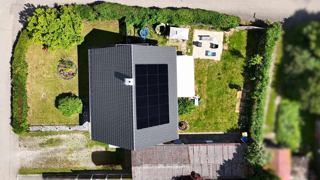 Immobilie in Aitrach - Modernisiertes Einfamilienhaus mit neuem Dach, PV-Anlage und Garten - Bild 2