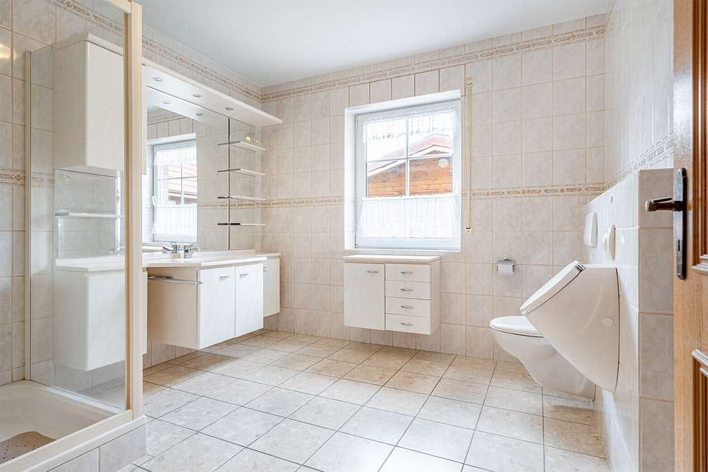 Immobilie in Stedesdorf - Großes Walmdachhaus (2. Wohneinheit möglich) mit Doppelgarage in schöner Wohnsiedlung am Waldesrand - Bild 4