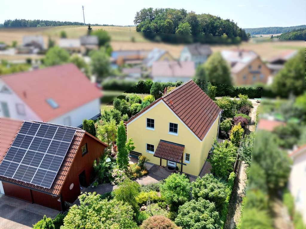 Immobilie in Pielenhofen - Fit für die Zukunft: Einfamilienhaus zum sofort Einziehen und Wohlfühlen - Bild 1