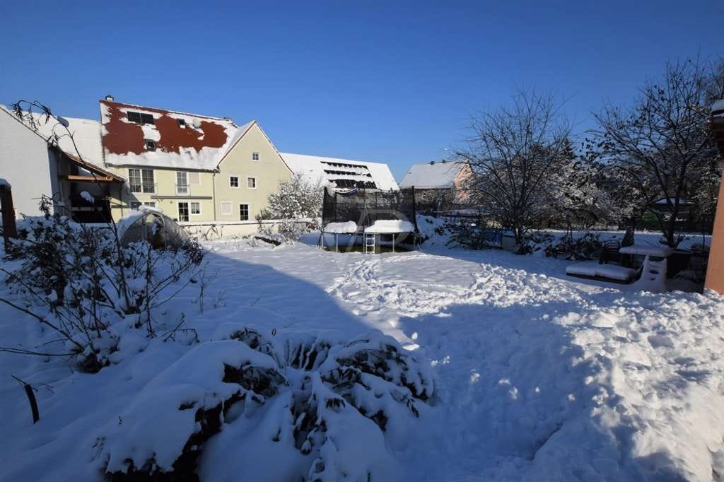 Immobilie in Wolframs-Eschenbach - Großzügiges Zweifamilienhaus mit Doppelgarage, Garten und vielen Extras - Bild 3