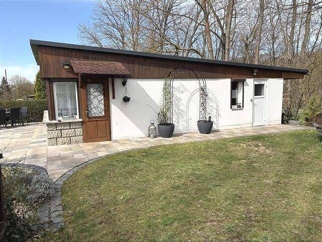 Immobilie in Bad Bibra - Erholungsbungalow am Schwimmbad von Bad Bibra - Bild 1