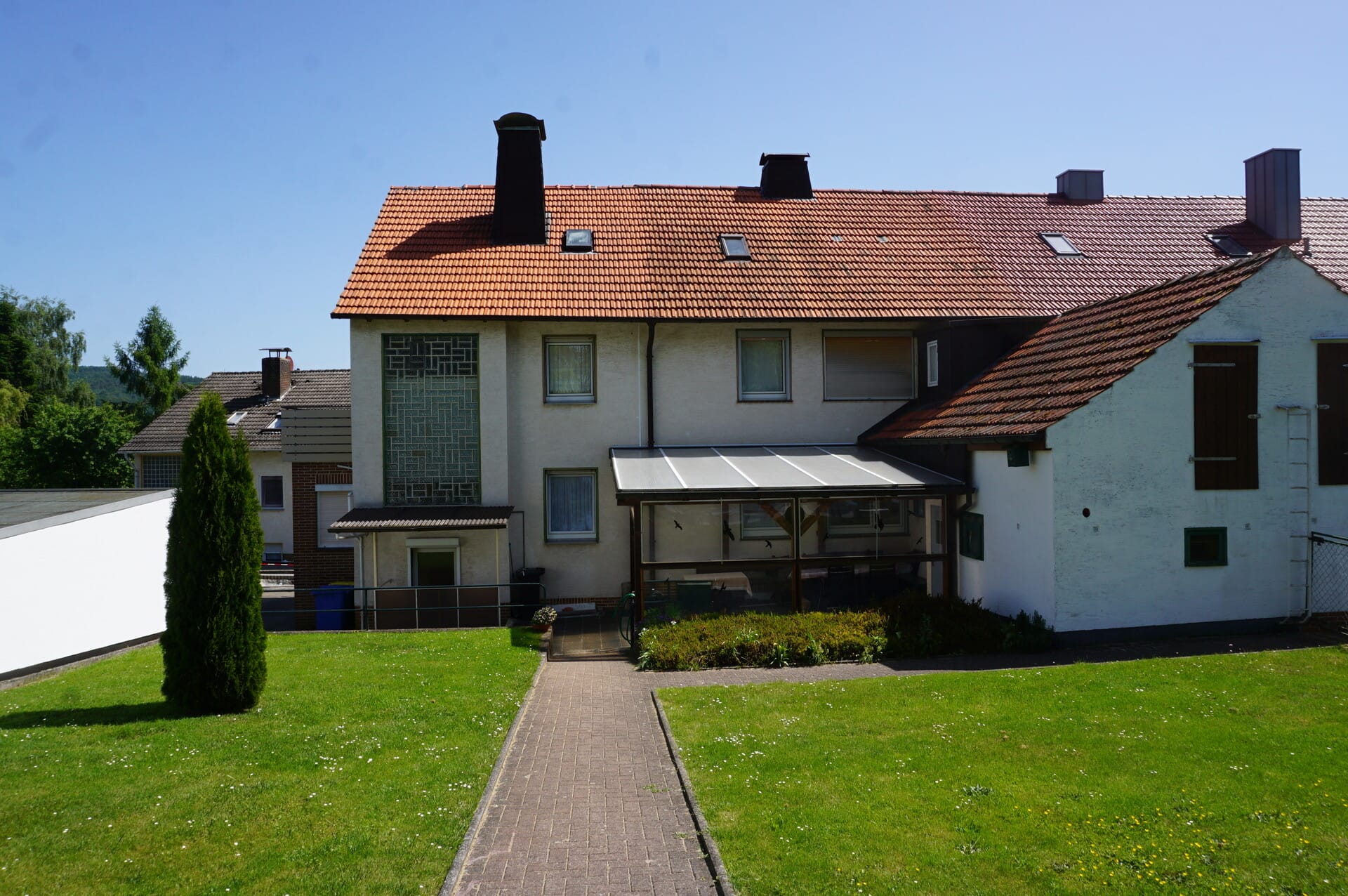 Immobilie in Guxhagen - Gepflegtes Zweifamilienhaus zur Eigennutzung oder Vermietung. Keine Käuferprovision! - Bild 2