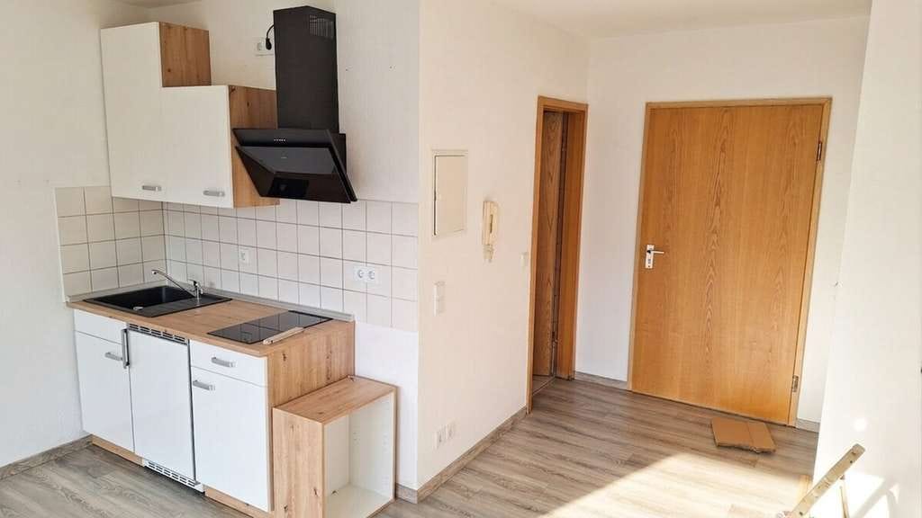 Immobilie in Kernen im Remstal - Charmantes 1-Zimmer-Apartment mit Dachterrasse, Aufzug und Stellplatz in Rommelshausen - Bild 3